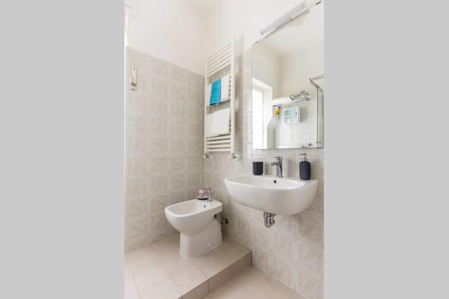 Casa Vacanze Luli ลาสเปเซีย ภายนอก รูปภาพ